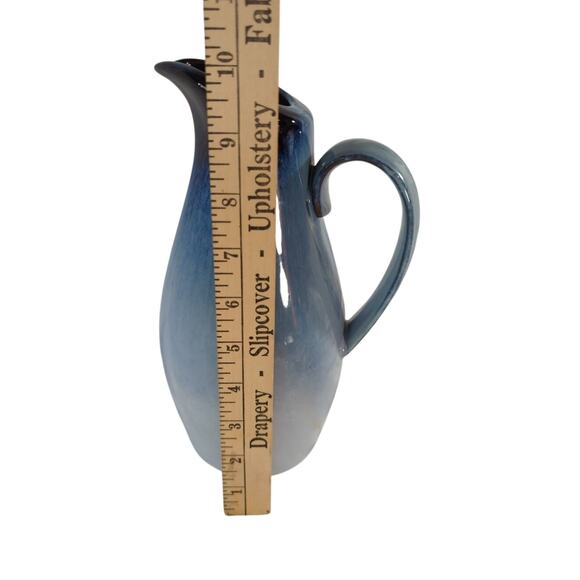 Vintage 1980 Peter Pots Pottery Seagull Blue Peace Dale Pitcher 10" 1.5 Quart - Picture 6 of 7